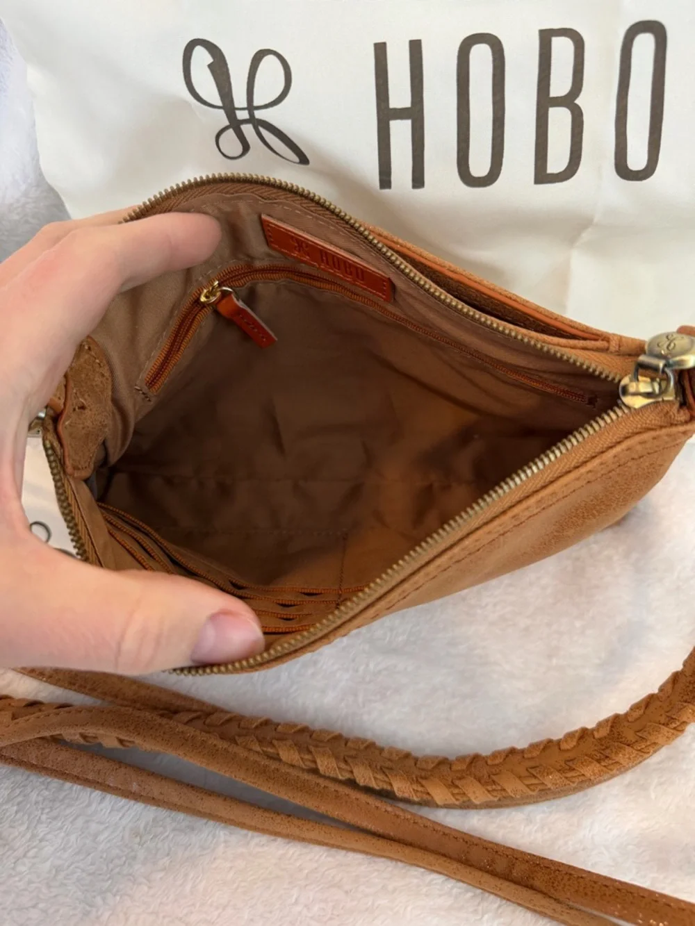 HOBO Darcy Crossbody - Picture 4 of 5